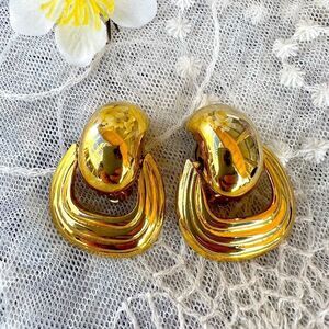 Vintage Gold Tone Comfort Clip Doorknocker Earrings